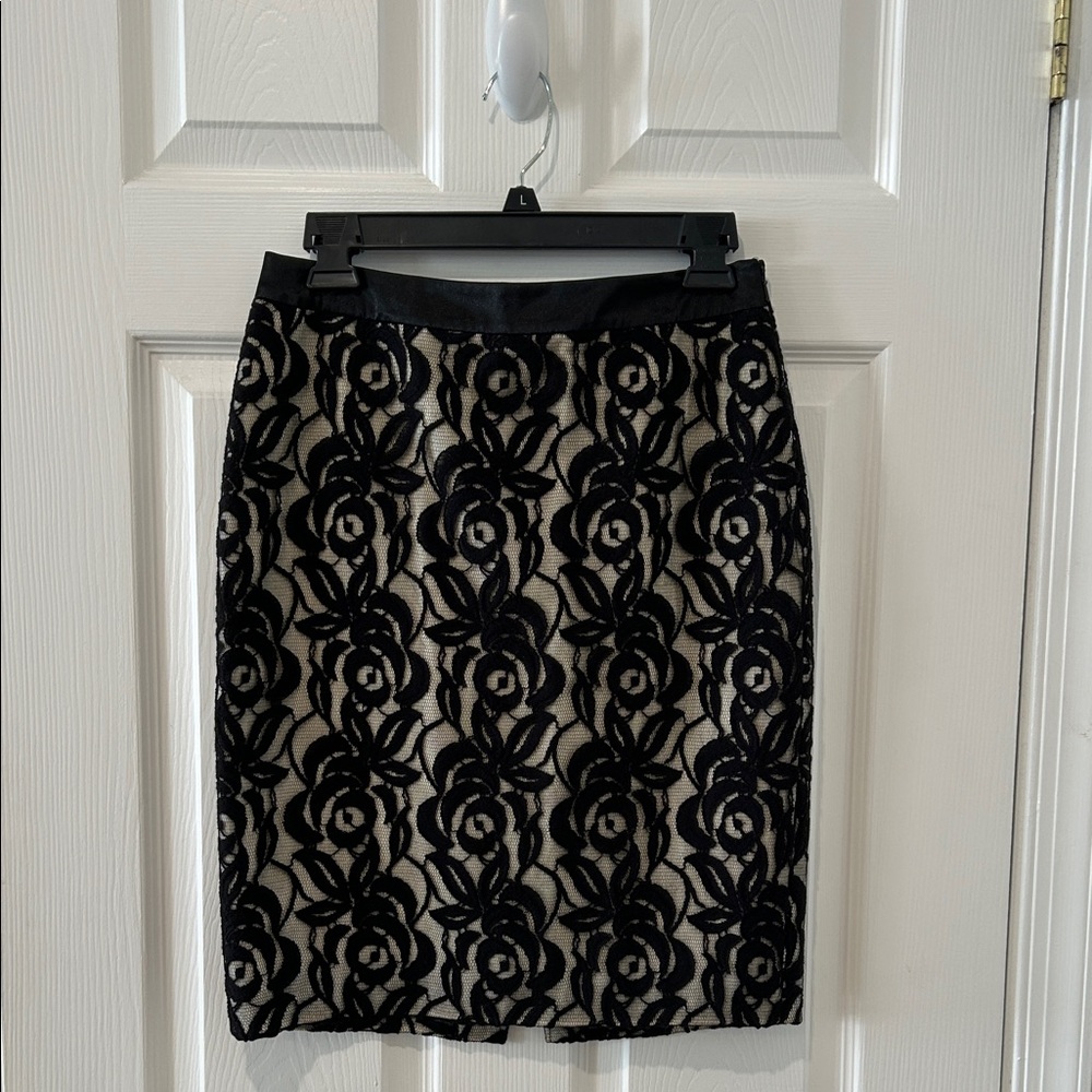 Ann Taylor Black Floral Lace Pencil Skirt